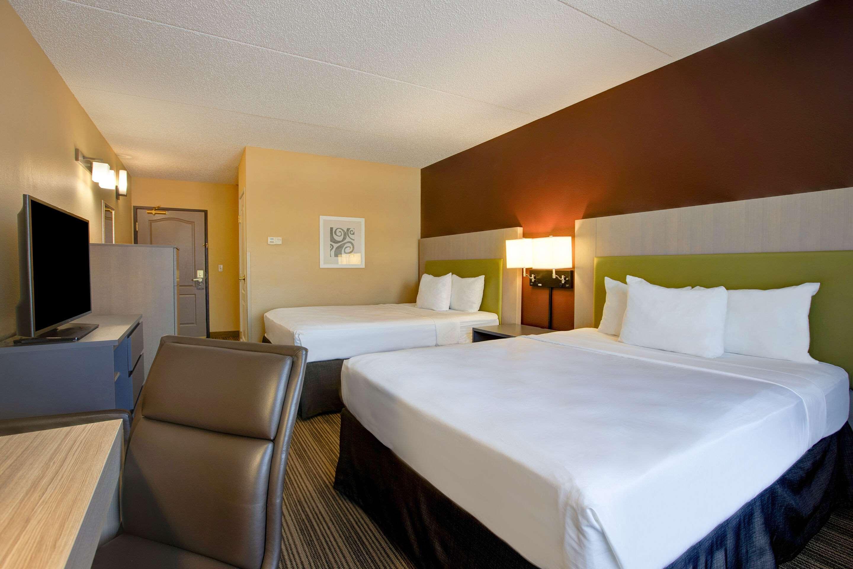 Vadnais Heights Comfort Inn & Suites St Paul Northeast מראה חיצוני תמונה